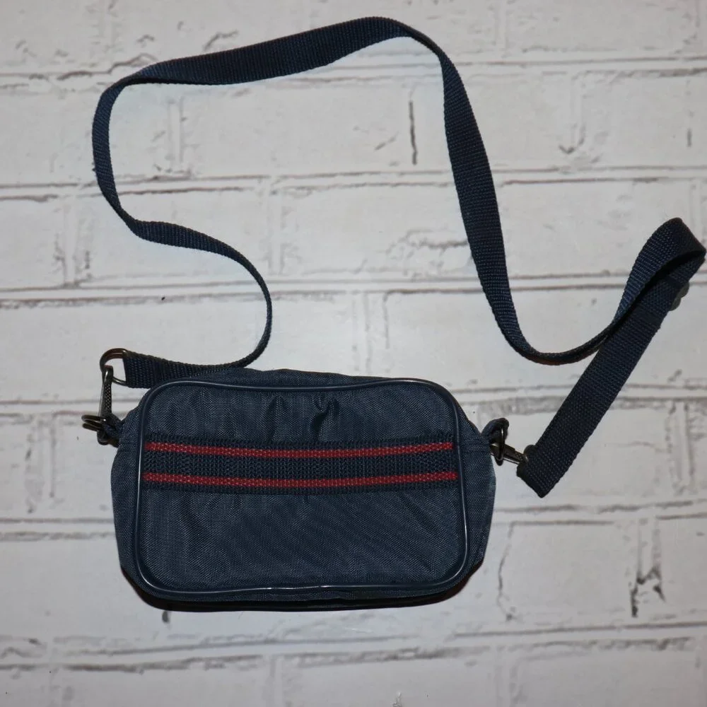 🖤 Vintage Camera Bag · 7